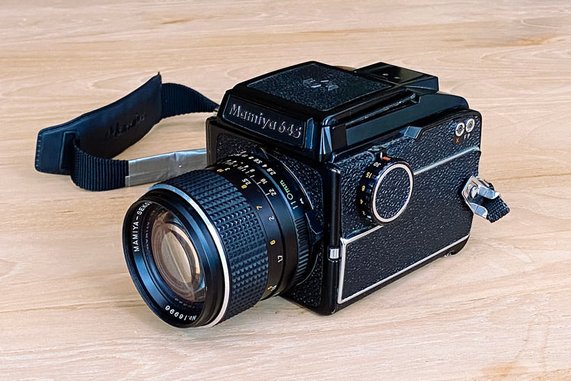 Getting into medium format photography with a Mamiya 645 - Bart