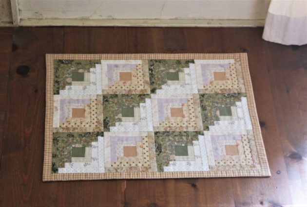 ログキャビンのプレイスマット／SOLD OUT／掛けても敷いてもかぶせても