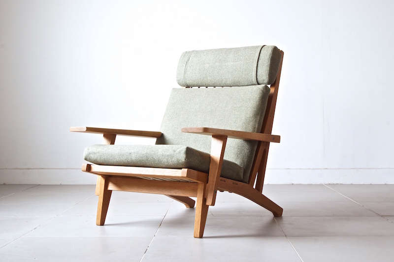 Bellbet | GE375(Flag Halyard) Highback chair by Hans J. Wegner for