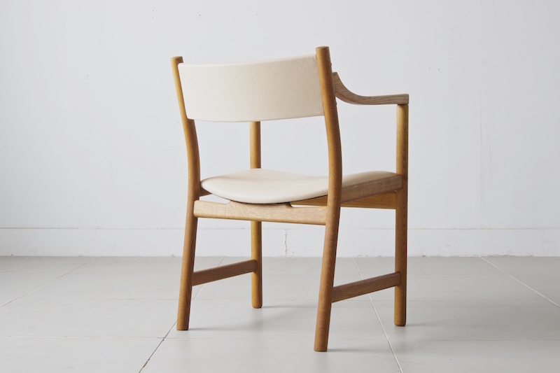 Bellbet | CH50 (leather) by Hans J. Wegner