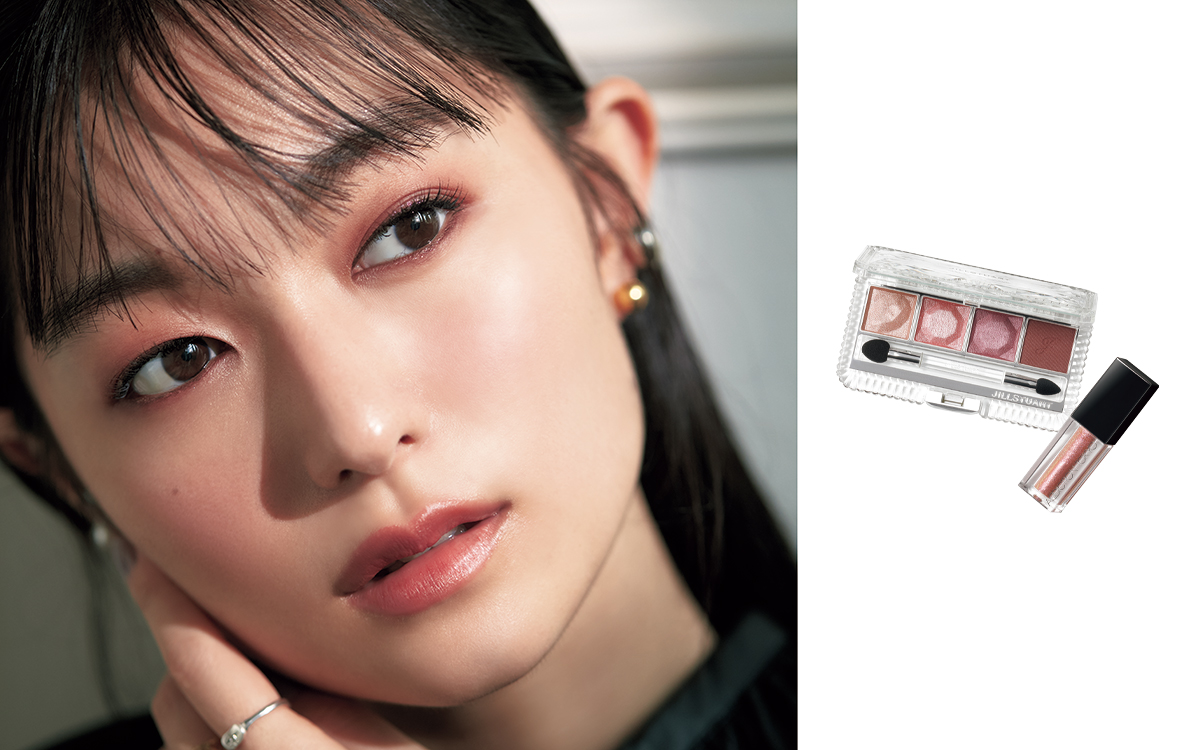 冬メイク】こっくり赤シャドウ×ピンクラメが今っぽい♪ 洗練された