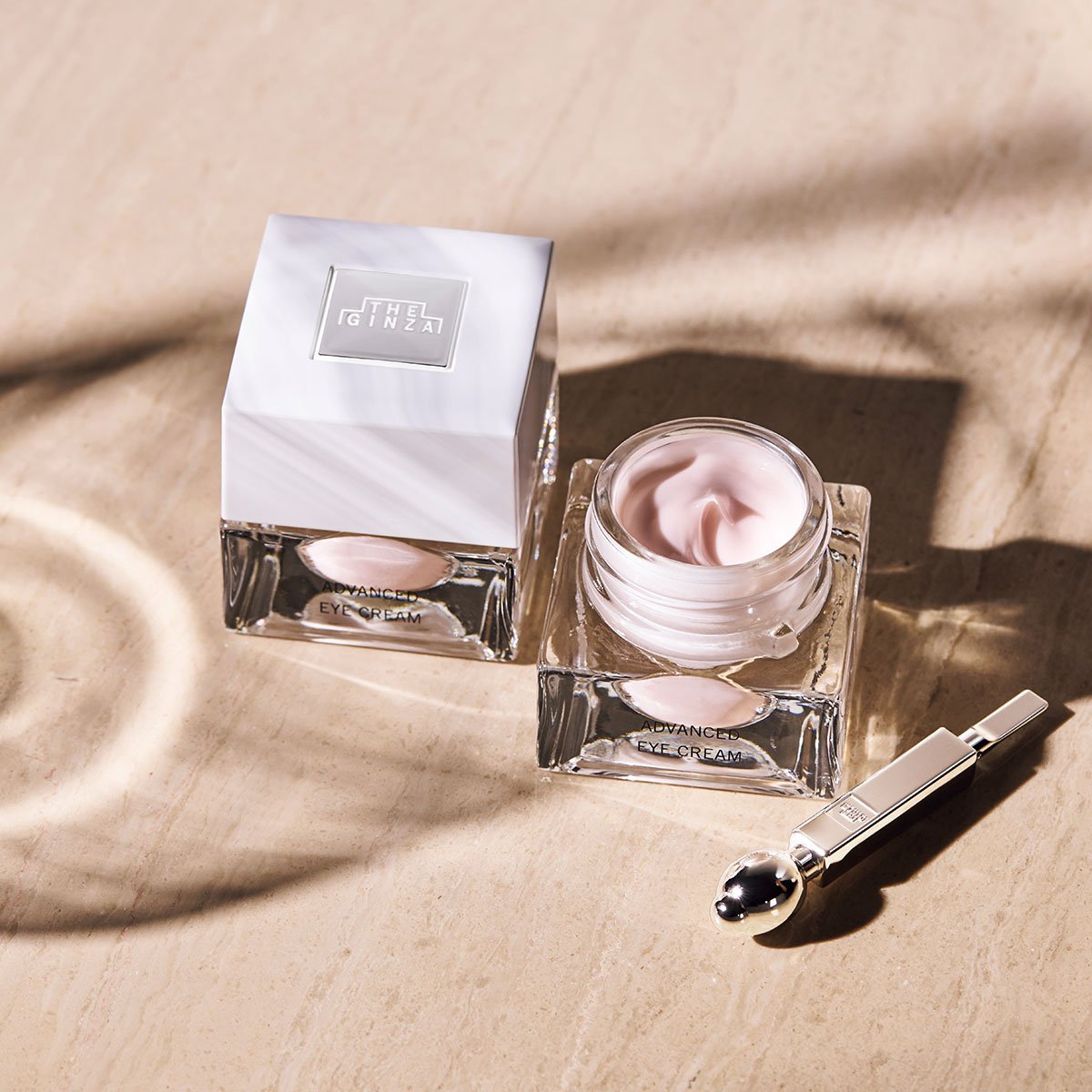 高機能なアイクリームのミニジャーが付録に！大人の肌と心を満たす