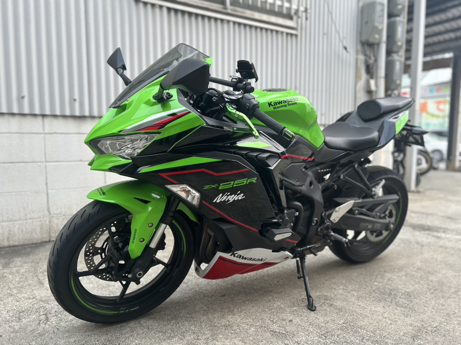 ZX-25R SE (無人出庫不可) | 大阪 レンタルバイク 二輪処グループ
