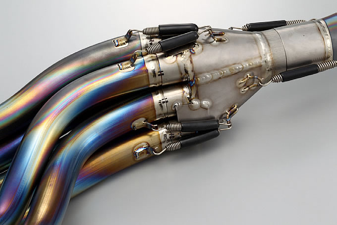 6気筒CBXユーザーに朗報 至極のチタン手曲げが再登場！ ROAD RIDER