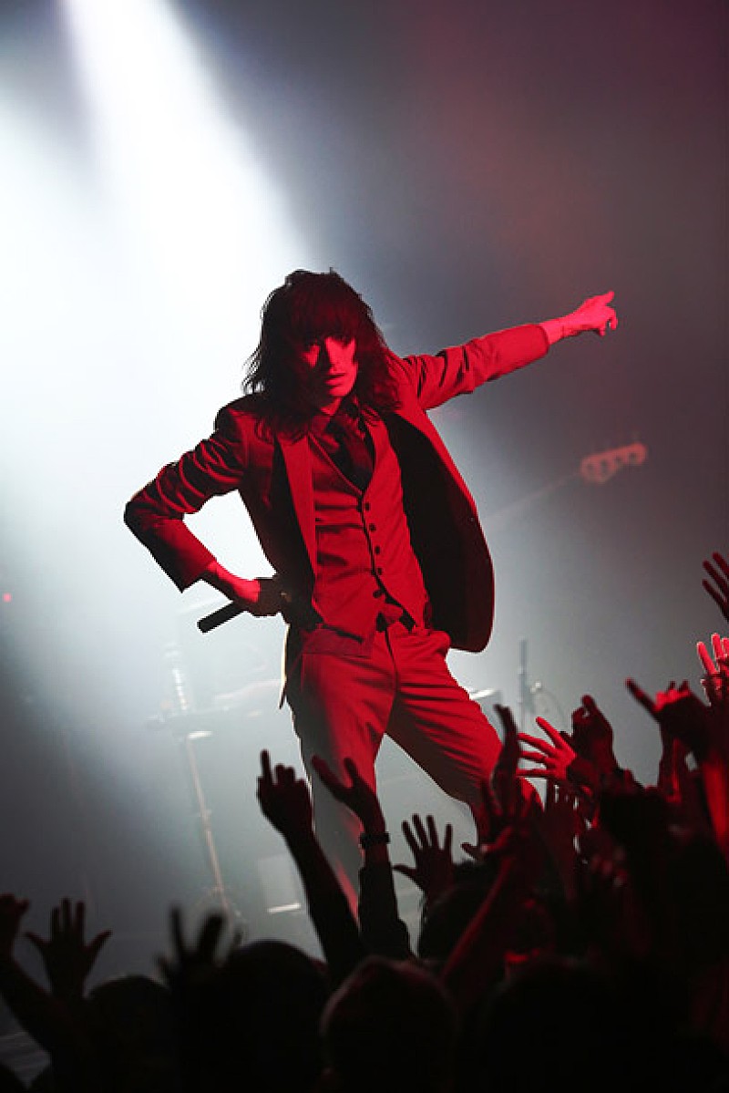 志磨遼平を信用するな… メンバー脱退で1人になったドレスコーズが毛皮