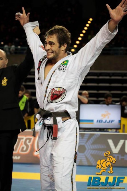 The Controversy Surrounding The Rafael Mendes-Luiz Panza Roll @AOJ