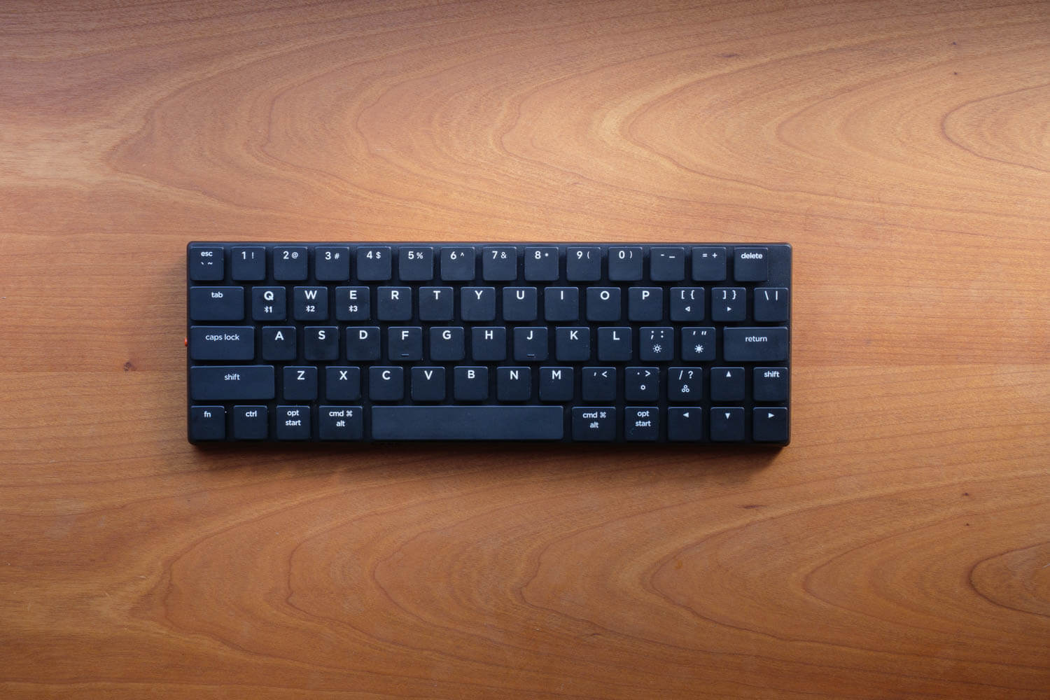 PR】MacBookと調和するミニマルなメカニカルキーボード NuType F1
