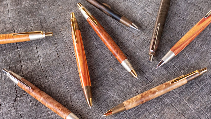 限定品・斑紋着色金具のペン | 野原工芸｜作り手の裏話