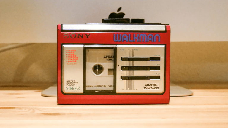 自分好みの音がつくれるカセットプレーヤーSONY WALKMAN WM-33