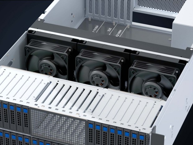 冷却ファンにも8Kモデル。最大8,000rpmの超高速120mmファン「S12038-8K