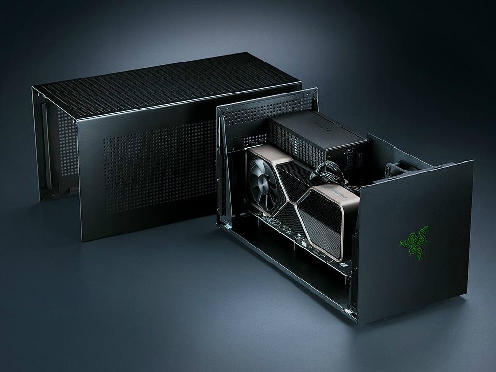 4スロット厚のグラフィックスカードを搭載できるThunderbolt 5対応eGPU