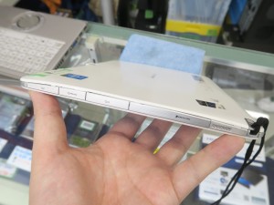 激安ゆえに保証なし！2K液晶搭載のWindowsタブレット「ARROWS Tab Q584