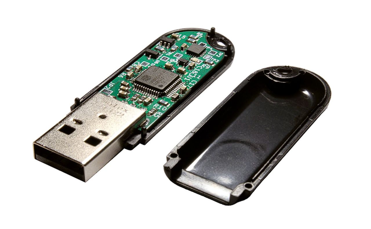 Broken USB flash drive with secret hidden partition - Geeky Gadgets