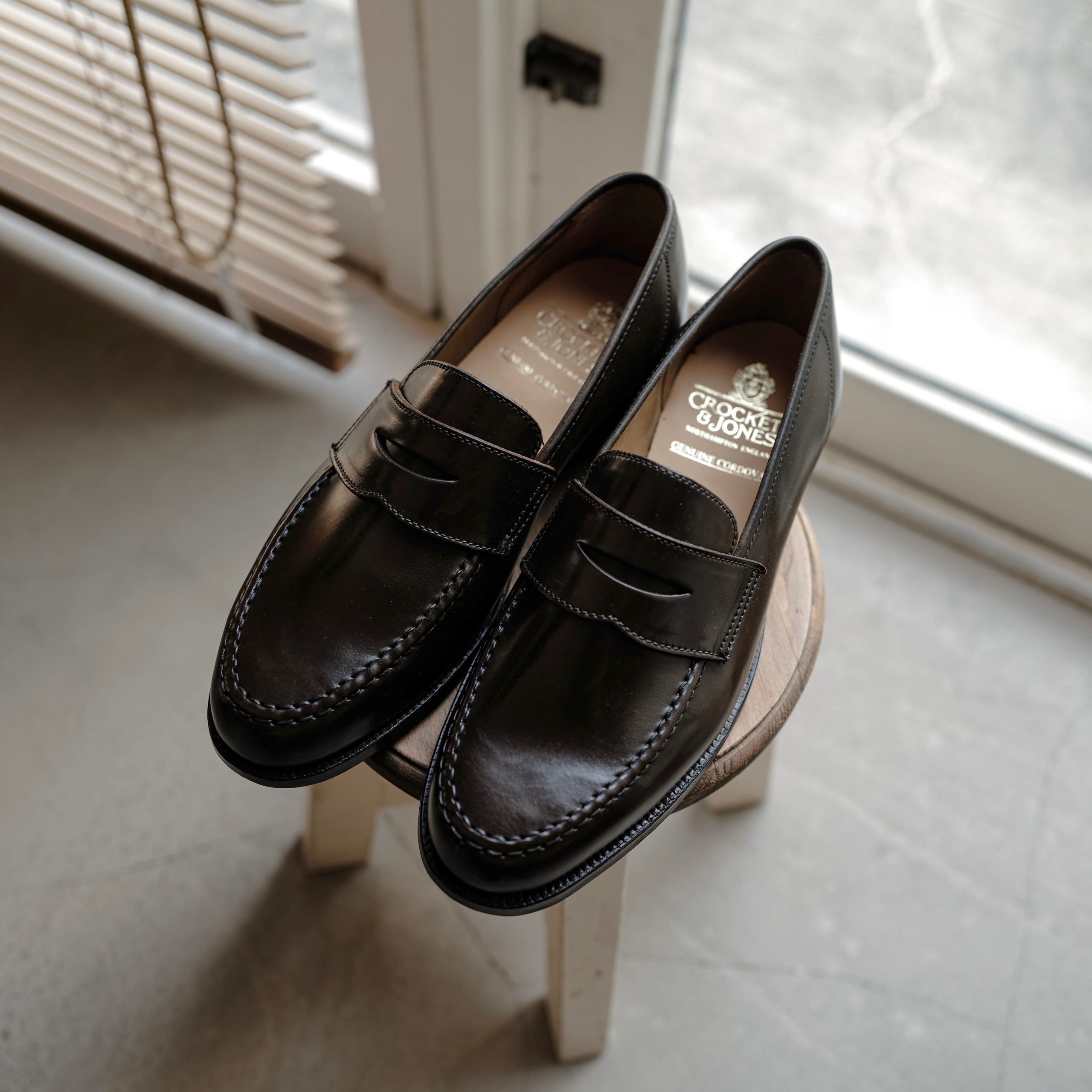 CROCKETT＆JONES/クロケット＆ジョーンズ】からコードバンを採用した