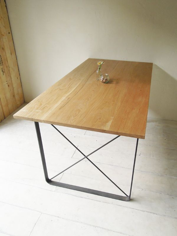 インダストリアルダイニングテーブル専門、大阪のオーク家具はGFへ