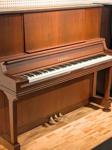 贅沢な木目ピアノをお得に。 YAMAHA（ヤマハ）UX300Wn ｜ 世界最大級の