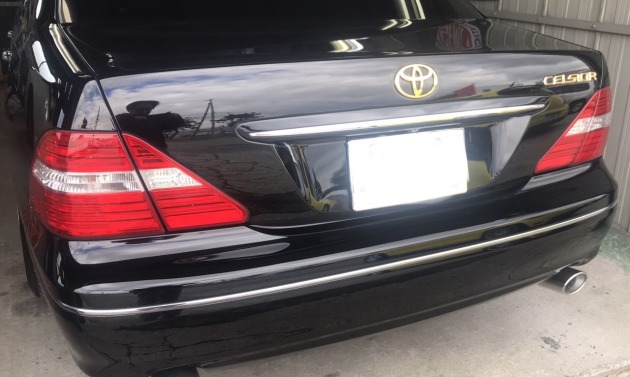 トヨタ30系セルシオ後期のテールランプを8灯化に加工！｜交通事故修理