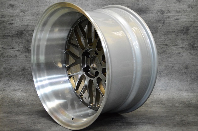 リバレル済みのR35GT-R用BBSLMを更に深リムへ再リバレル加工｜アルミ