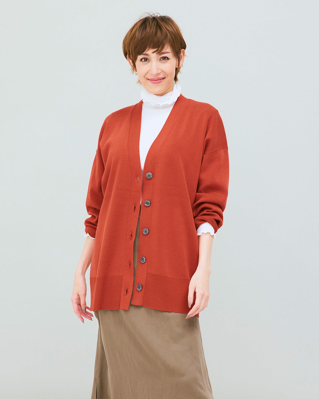 総針編み・Vネックカーディガン/DoCLASSE