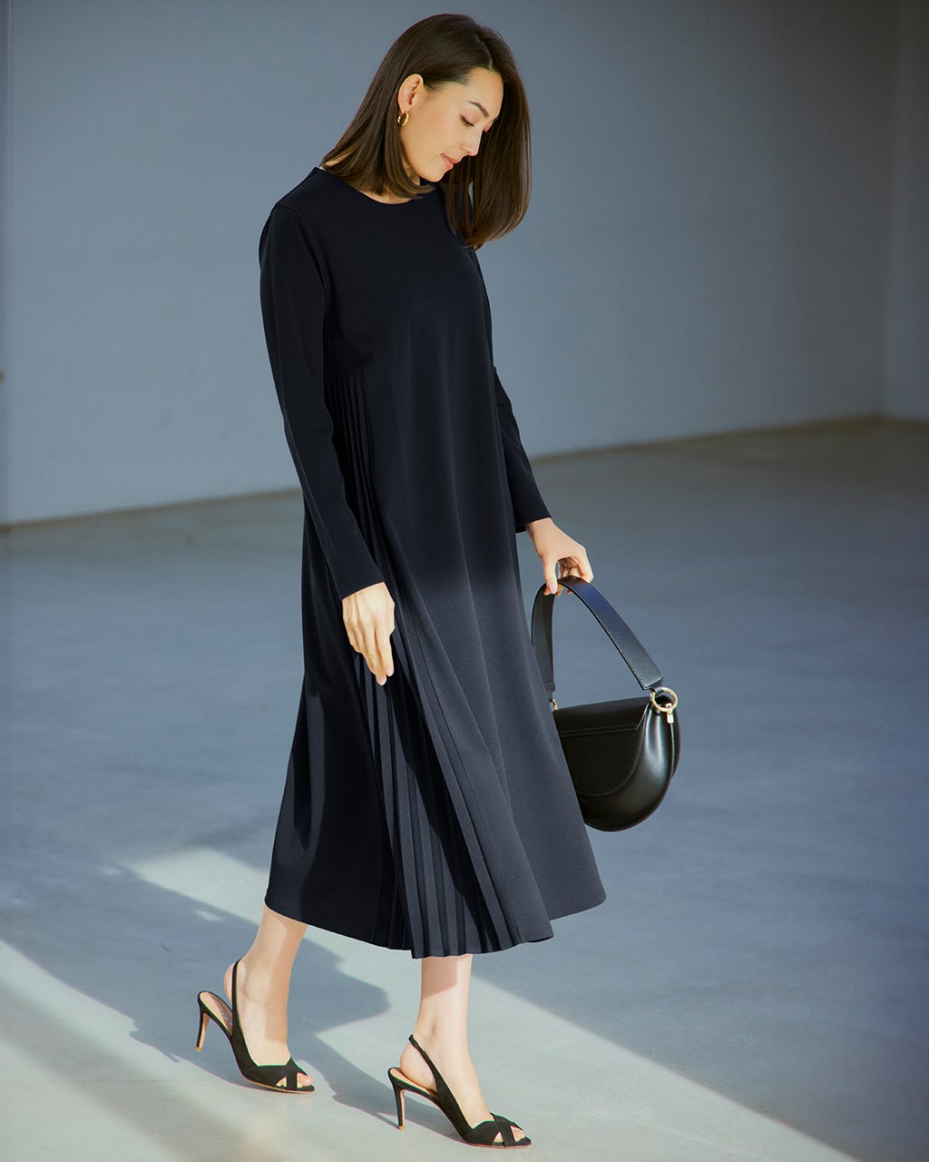 カットジョーゼット・サイドプリーツワンピース/DoCLASSE
