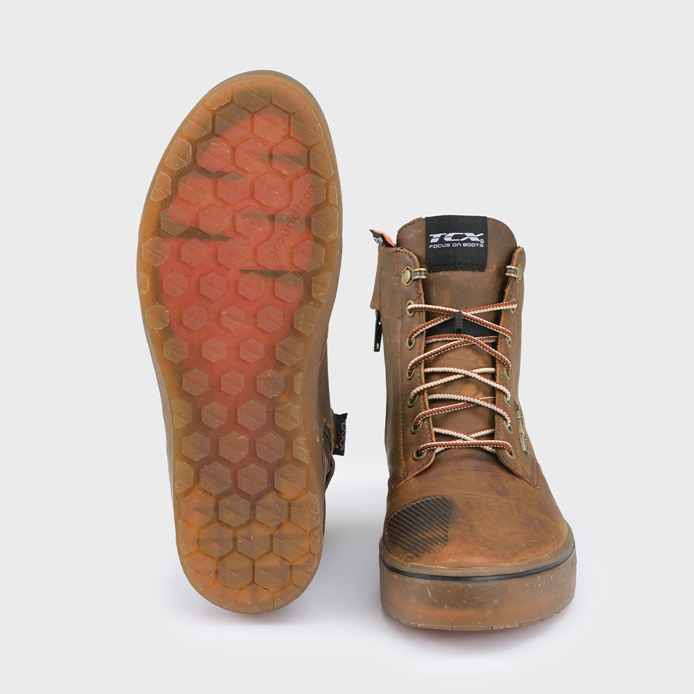 ダートウッド Waterproof｜TCX BOOTS｜安全性と快適性を両立した世界