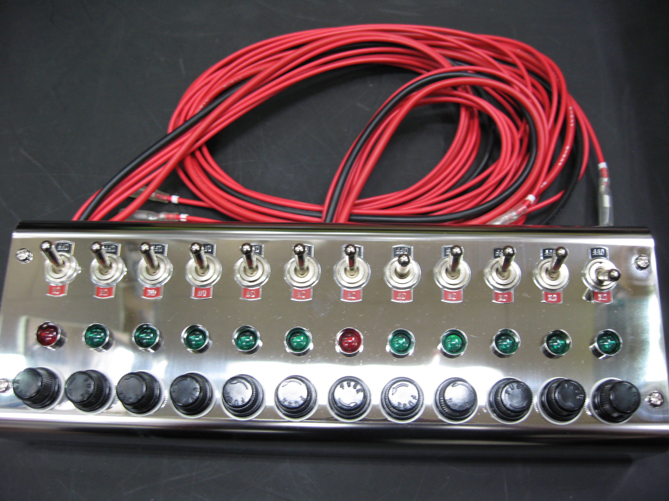 A/S スイッチボックス 12連 / トラック用品販売・取付 ダイトー