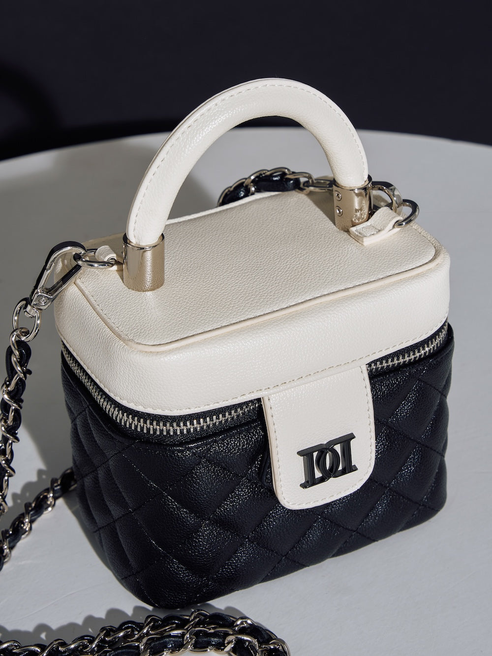 キャビアスキンスクエアミニバッグ – Darich (ダーリッチ)