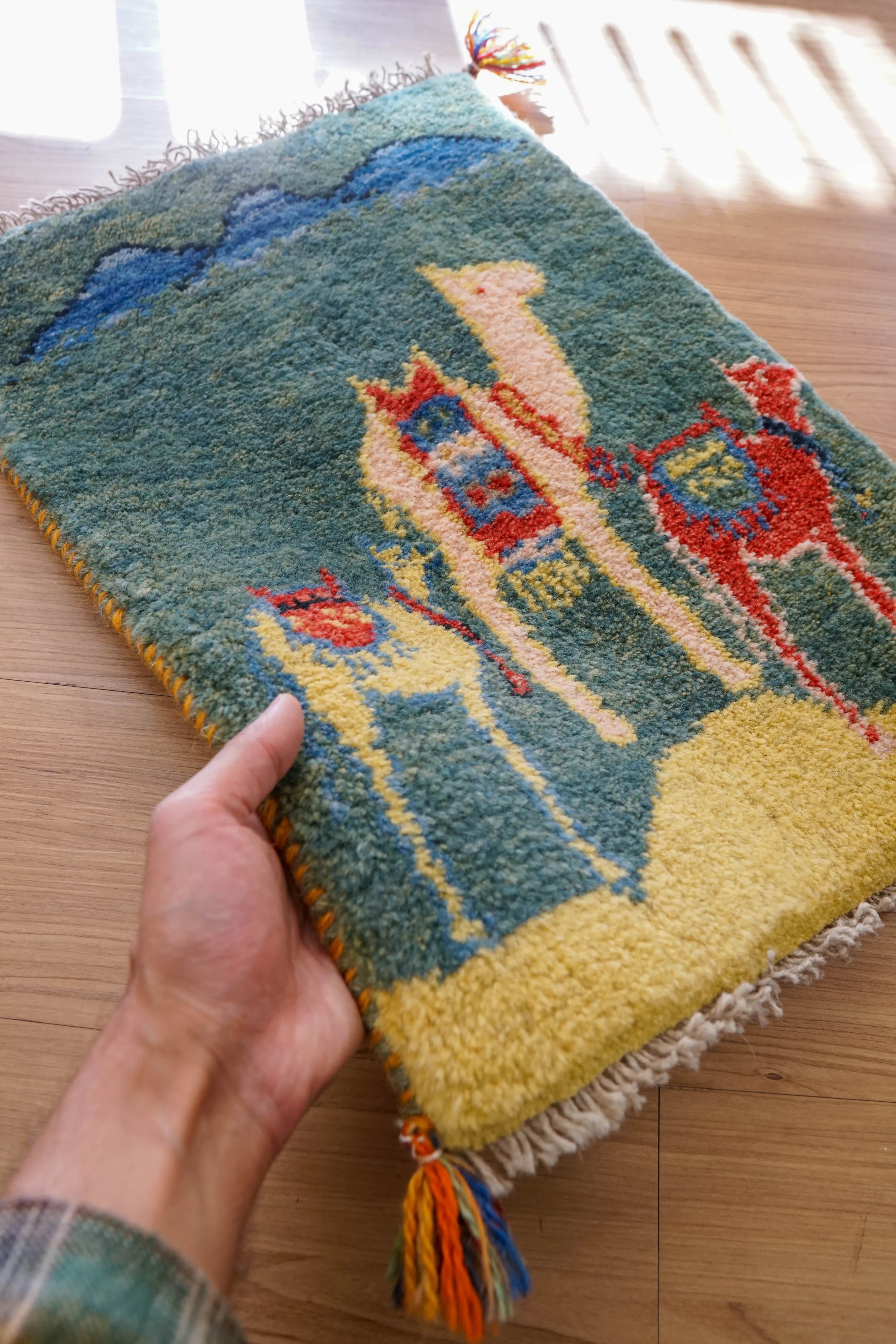 40×40cm ペルシャ絨毯 手織りギャッベ アマレ族ギャッベ ギャベ 40