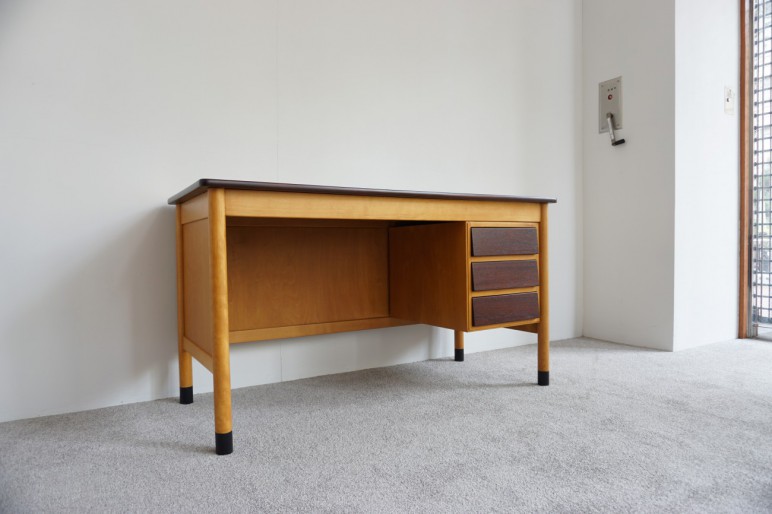 Desk / デスク ビンテージ北欧家具 « 過去販売商品 « デザイナーズ