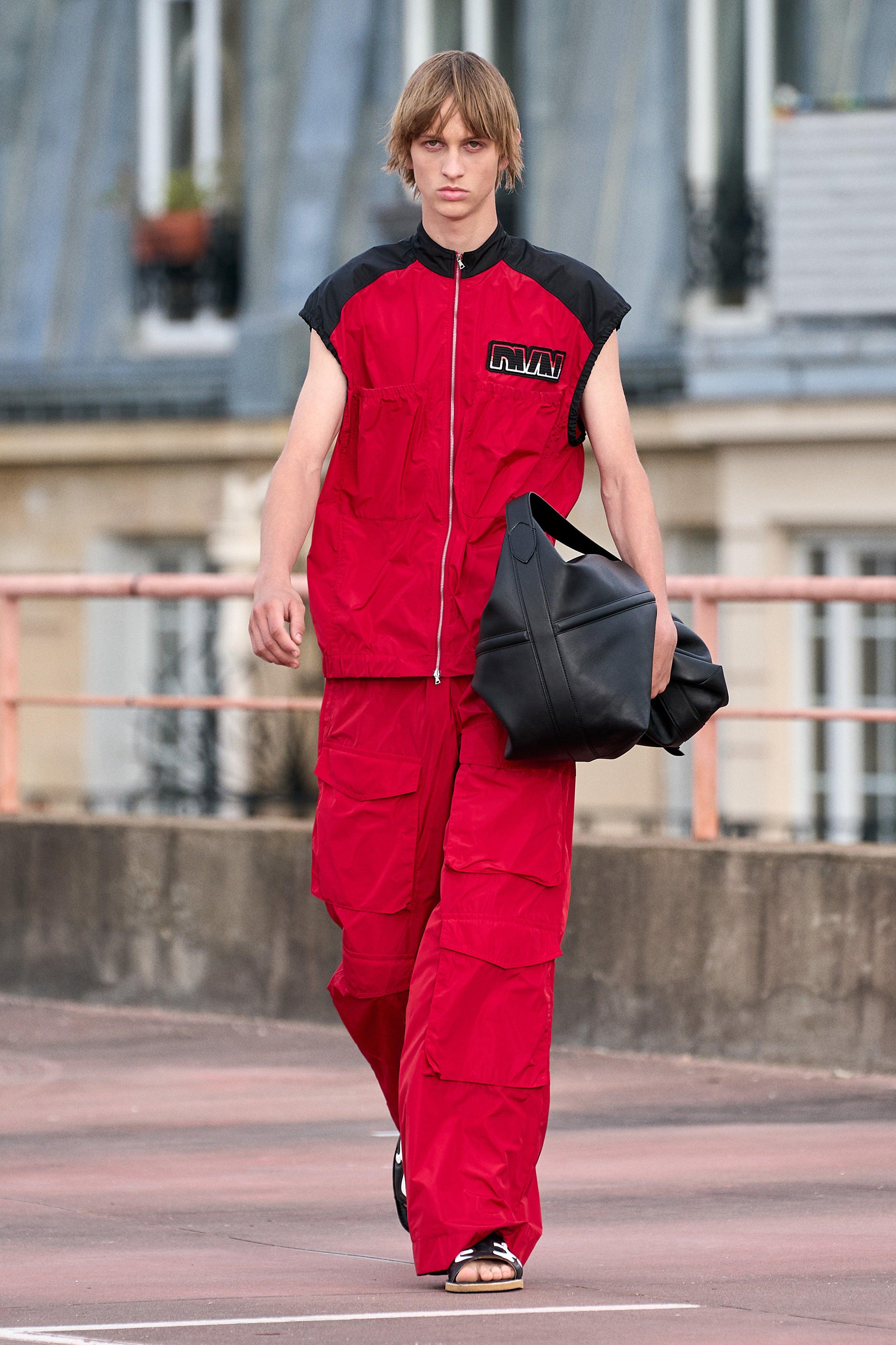 SS 23 メンズを表示 | Dries Van Noten
