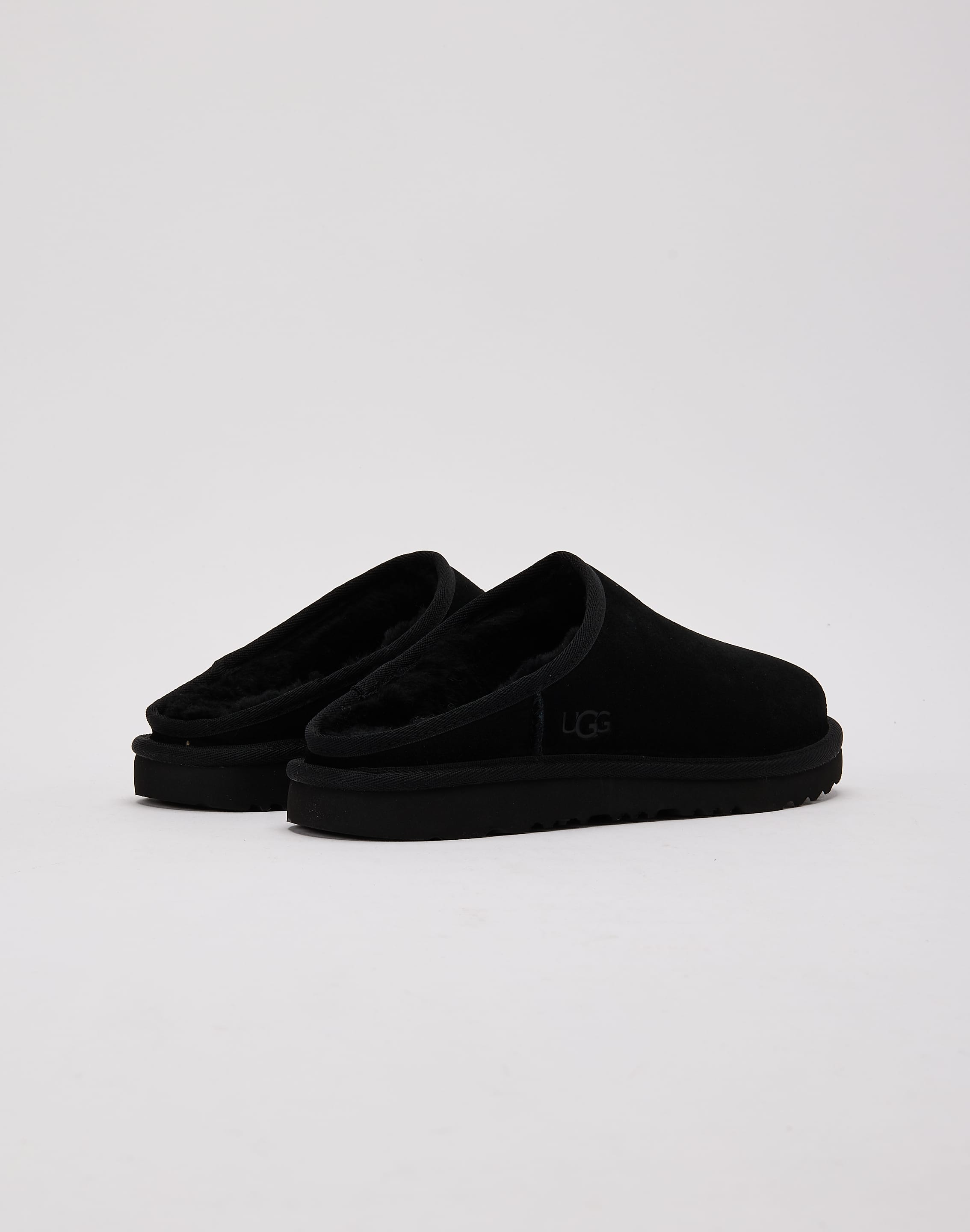 UGG Classic Slip-On Grade-School – DTLR