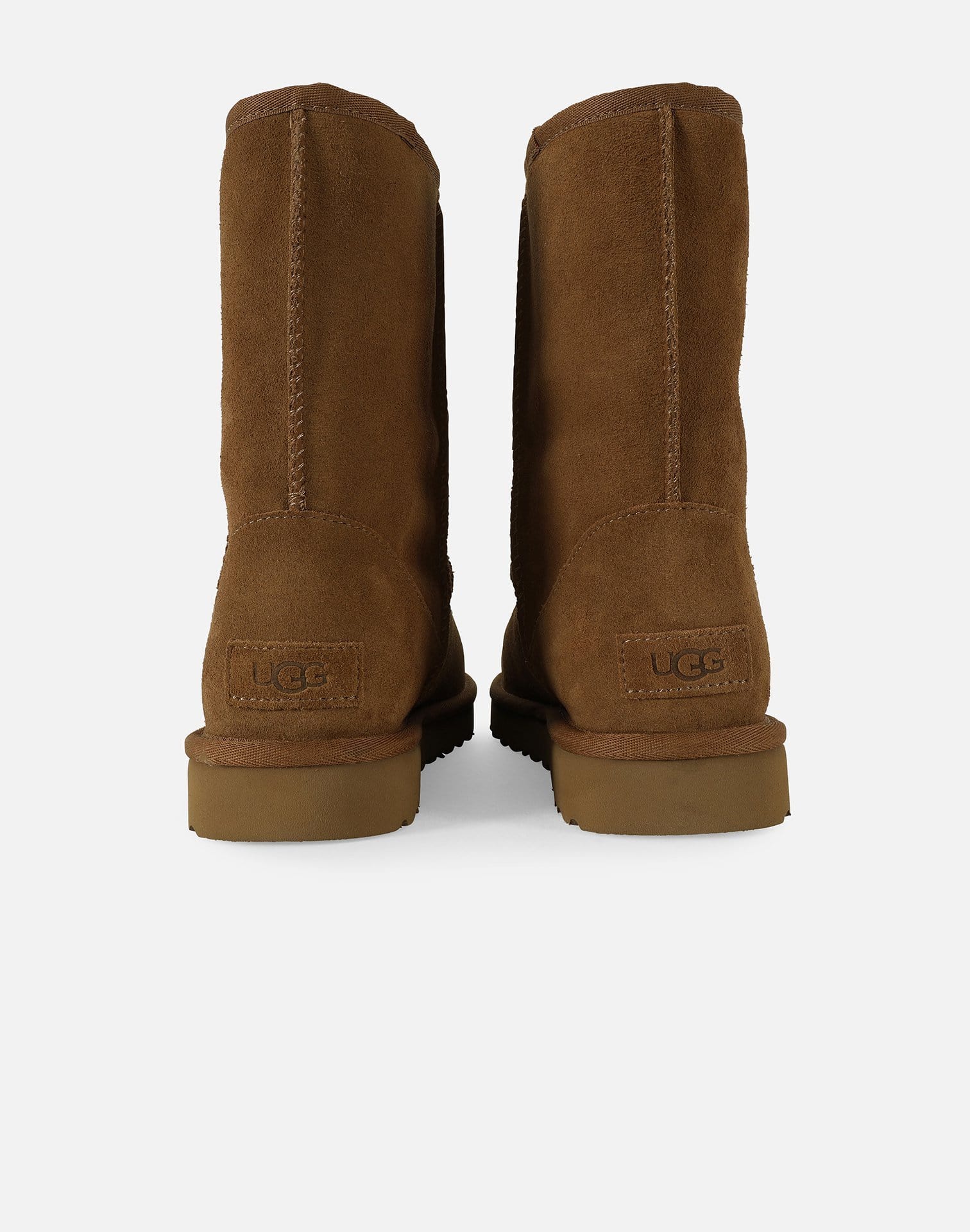 UGG CLASSIC SHORT UGG RUBBER LOGO BOOTS – DTLR