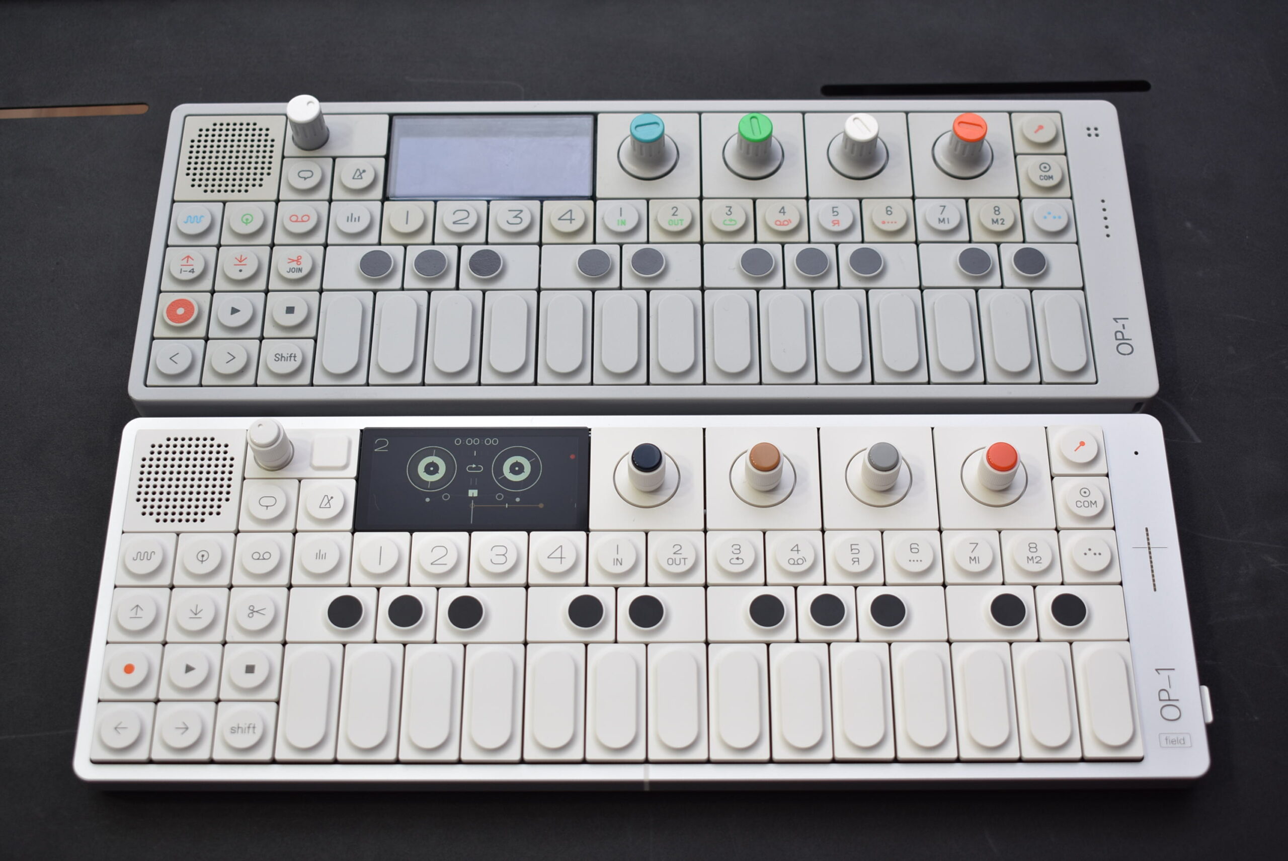 現代の最高峰ガジェットシンセ、teenage engineering OP-1 fieldの多