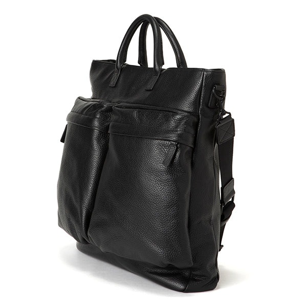 売り切れ御免の別注作！】上質レザーを使った大人のヘルメットバッグが