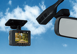 ドライブレコーダー DC-DR411 | COMTEC 株式会社コムテック