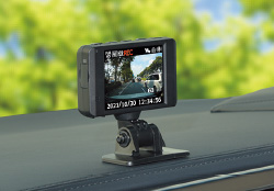 ドライブレコーダー DC-DR413 | COMTEC 株式会社コムテック