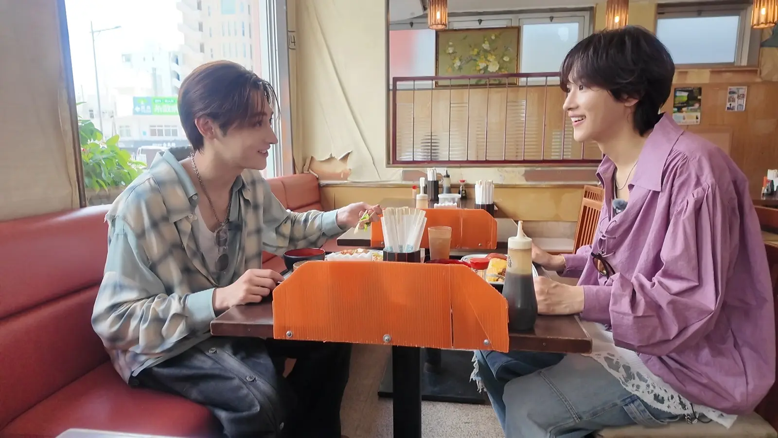 ROIROM・本多大夢＆浜川路己 練習生時代に通った思い出の店で豆腐