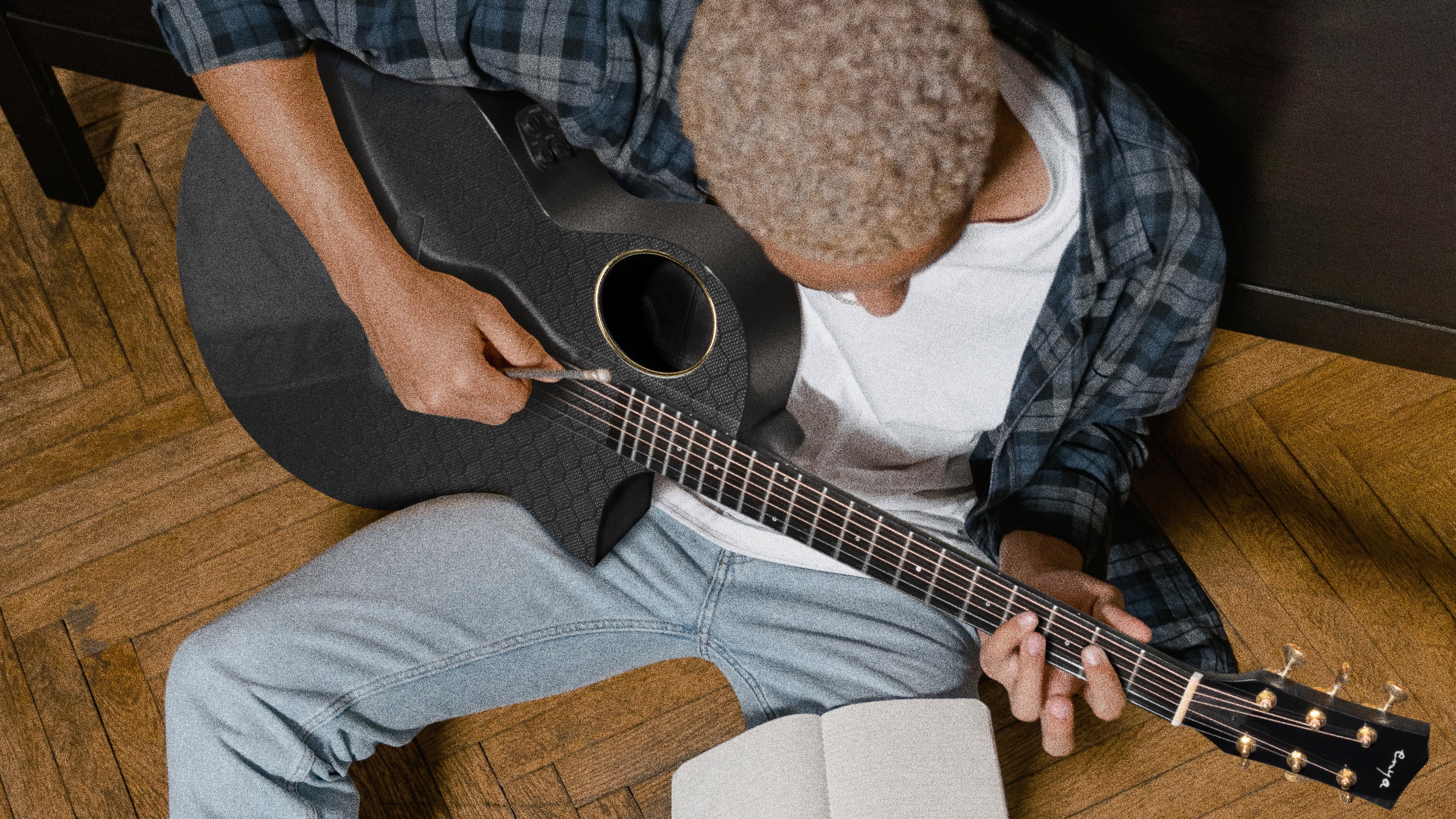 Enya X4 Pro Mini Carbon Fiber AcousticPlus® Guitar