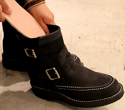 チペワ（CHIPPEWA）L97882 ブラックを履いてみたエンジニアブーツ