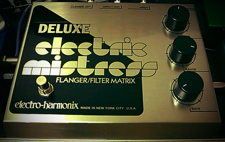 Electro Harmonix Deluxe Electric Mistress」をレビュー！飛び道具系