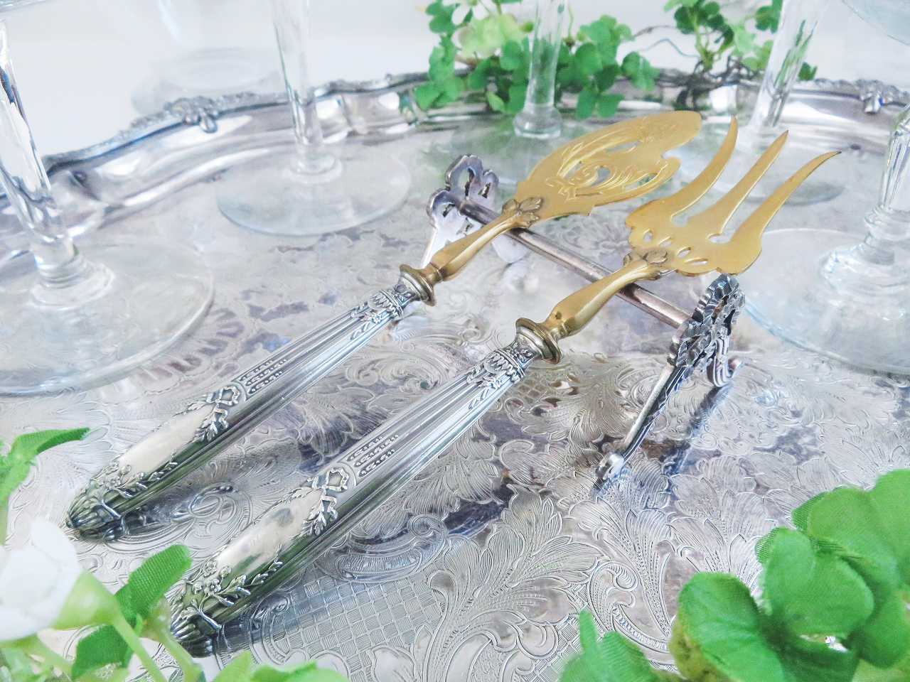 リボンデザイン ナイフレスト(在庫18点/残り7） - 薔薇と天使の