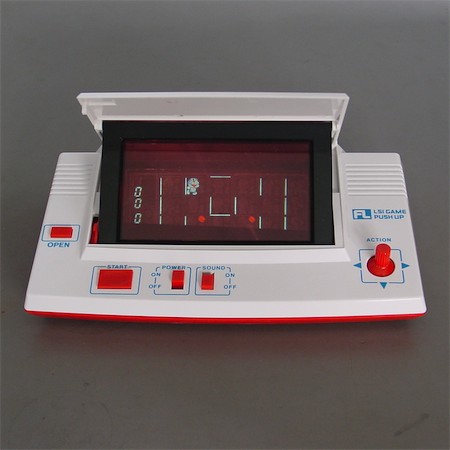 Electronic Plastic: BANDAI Dokodemo Dorayaki Doraemon (1983)
