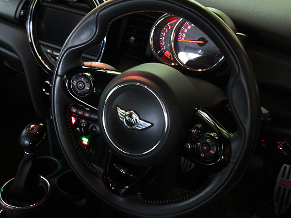 ミニF55/F56のステアリング交換とMFSW有効化 | F&FのBlog風Next