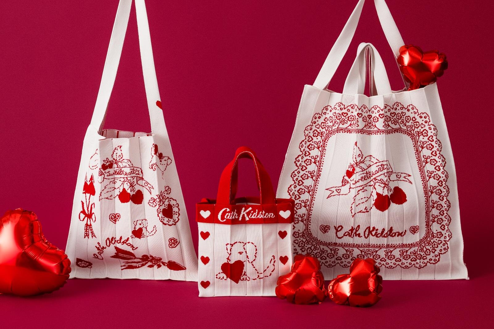 キャス キッドソン“ハートを運ぶワンちゃん”のバレンタイン柄ニット