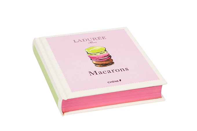 ラデュレから、レシピ本が登場 - 130種のマカロンを愛らしいイラスト