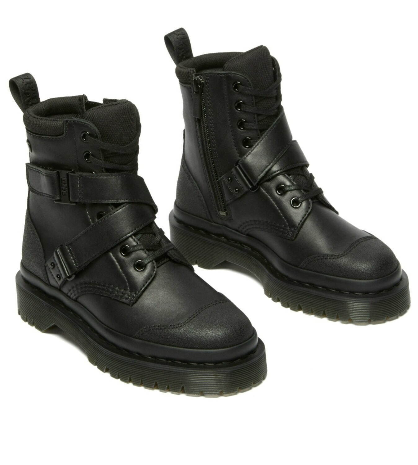 ドクターマーチン25年春夏、“無骨なベルト×トゥーガード”配したメリー