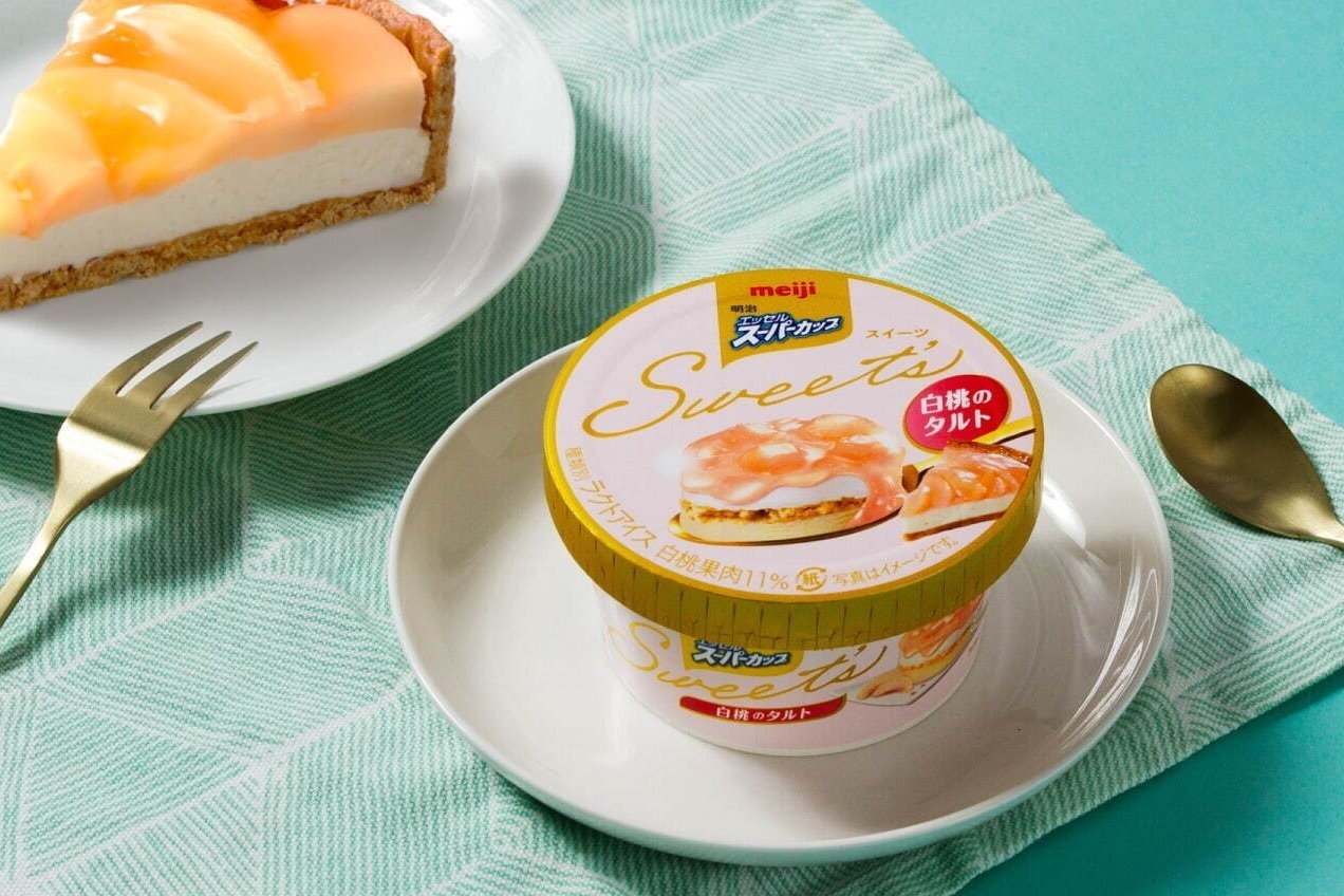 明治 エッセル スーパーカップSweet's 白桃のタルト」2種のアイスに