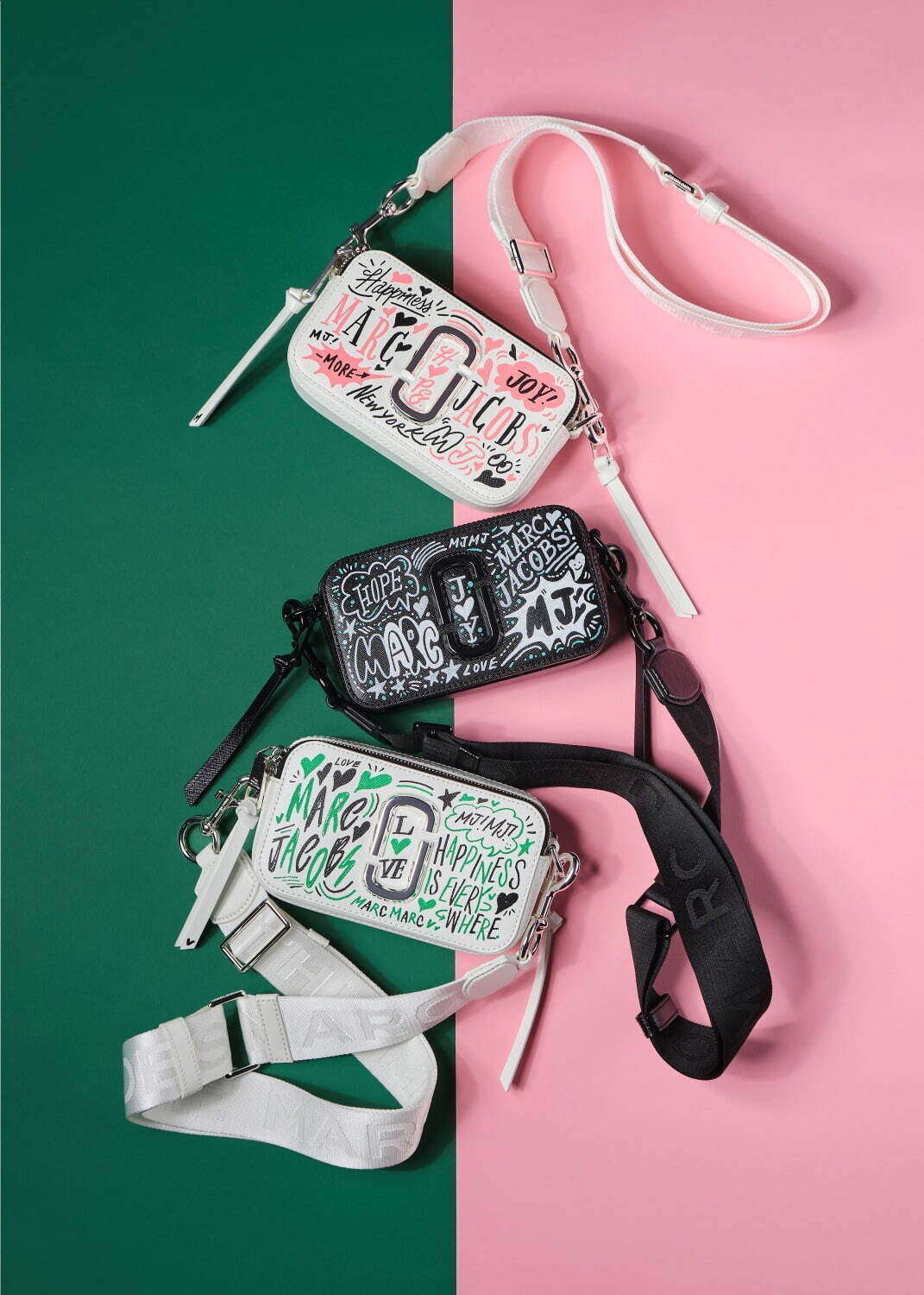 マーク ジェイコブスの人気バッグ「スナップショット」関根正吾と