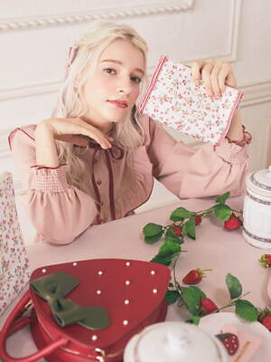 メゾン ド フルール“いちご”が主役の新作、パールの種を飾ったいちご