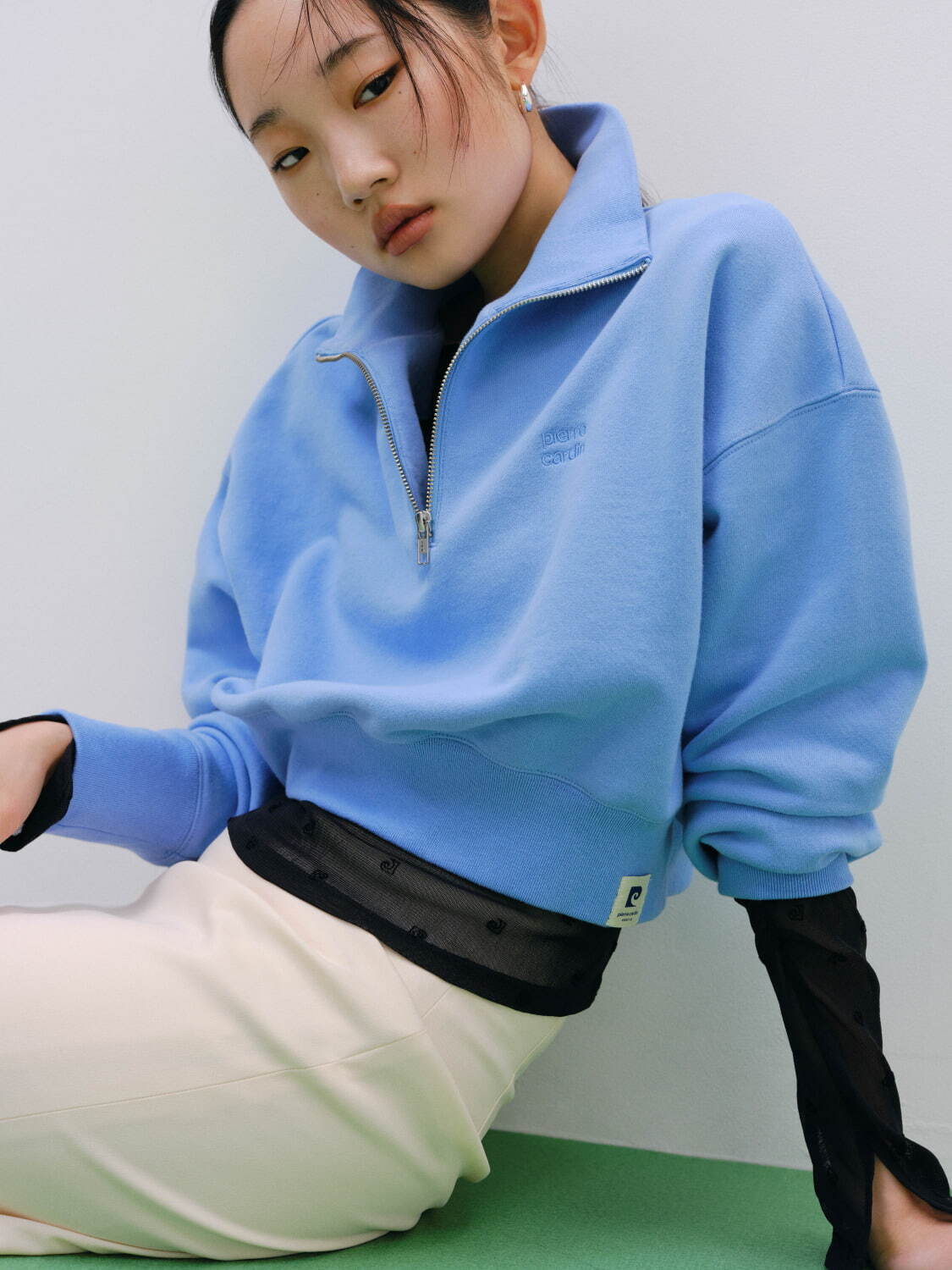 フレイ アイディー×ピエール カルダン、「P」総柄のシアートップスや